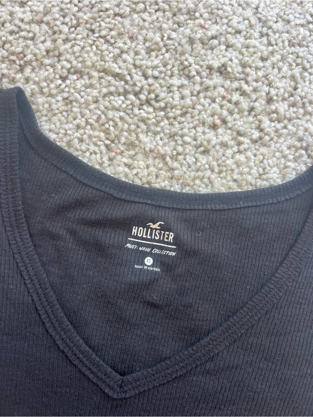 Hollister V-Neck Ribbed Tank Top - Picture 2 of 2